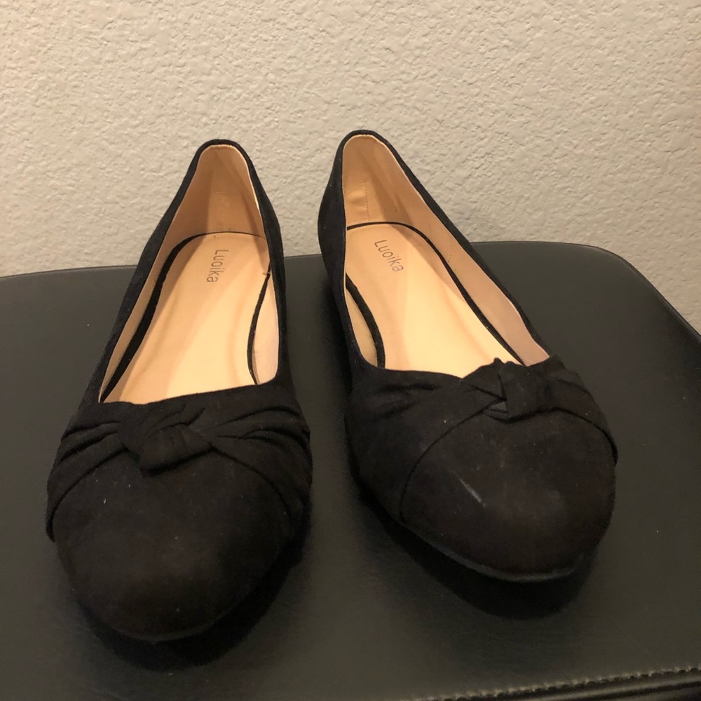 black flats (luoika brand)